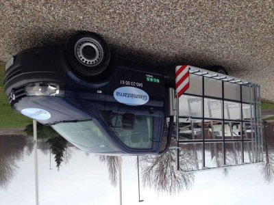 18-flatbedtruck-glassrack.JPG