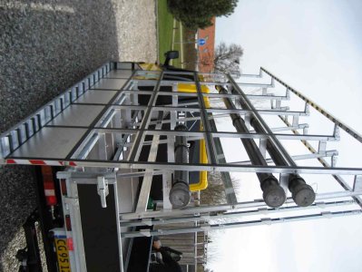 33-flatbedtruck-glassrack.jpg
